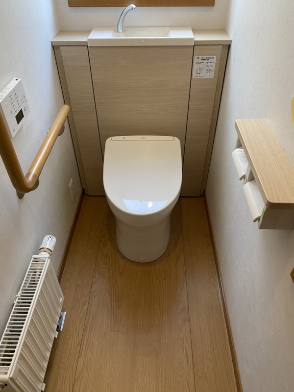 Toto レストパル キャビネット付トイレですっきりと快適な空間へ 札幌市戸建 浴室 お風呂 洗面 水廻りのリフォーム 札幌 キッチンワークス