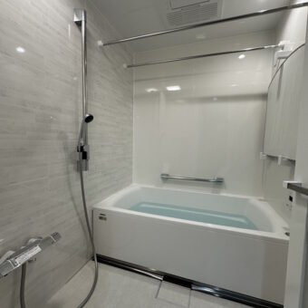 超スッキリ、ミニマリストスタイルのバスルームでシンプルに暮らす！お風呂（浴室・ユニットバス）リフォーム 札幌市マンション